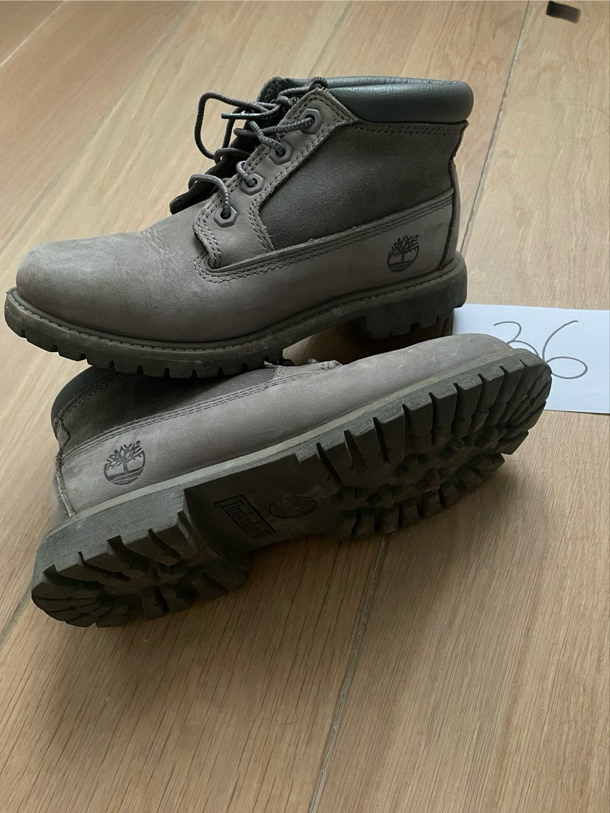 Timberland bottines bottinen Nellie Chukka grijs maat 36, Kleding | Dames, Ophalen of Verzenden, Nieuw, Grijs, Lage of Enkellaarzen