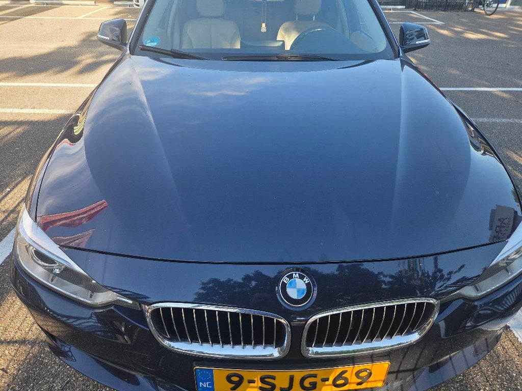 BMW 3-Serie 320i Efficientdynamics Edition 170pk 2013 Blauw, Achterwielaandrijving, Beige, 4 cilinders, Blauw