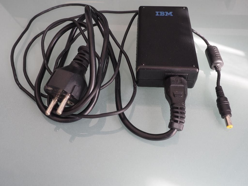 IBM Laptop oplader IBM 02K7006, Ophalen of Verzenden, Zo goed als nieuw, IBM