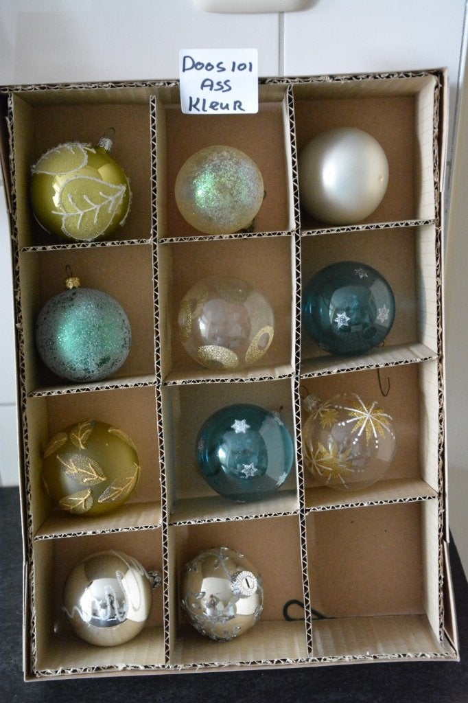 Kerstballen gekleurd Doos 101, Diversen, Ophalen of Verzenden, Zo goed als nieuw