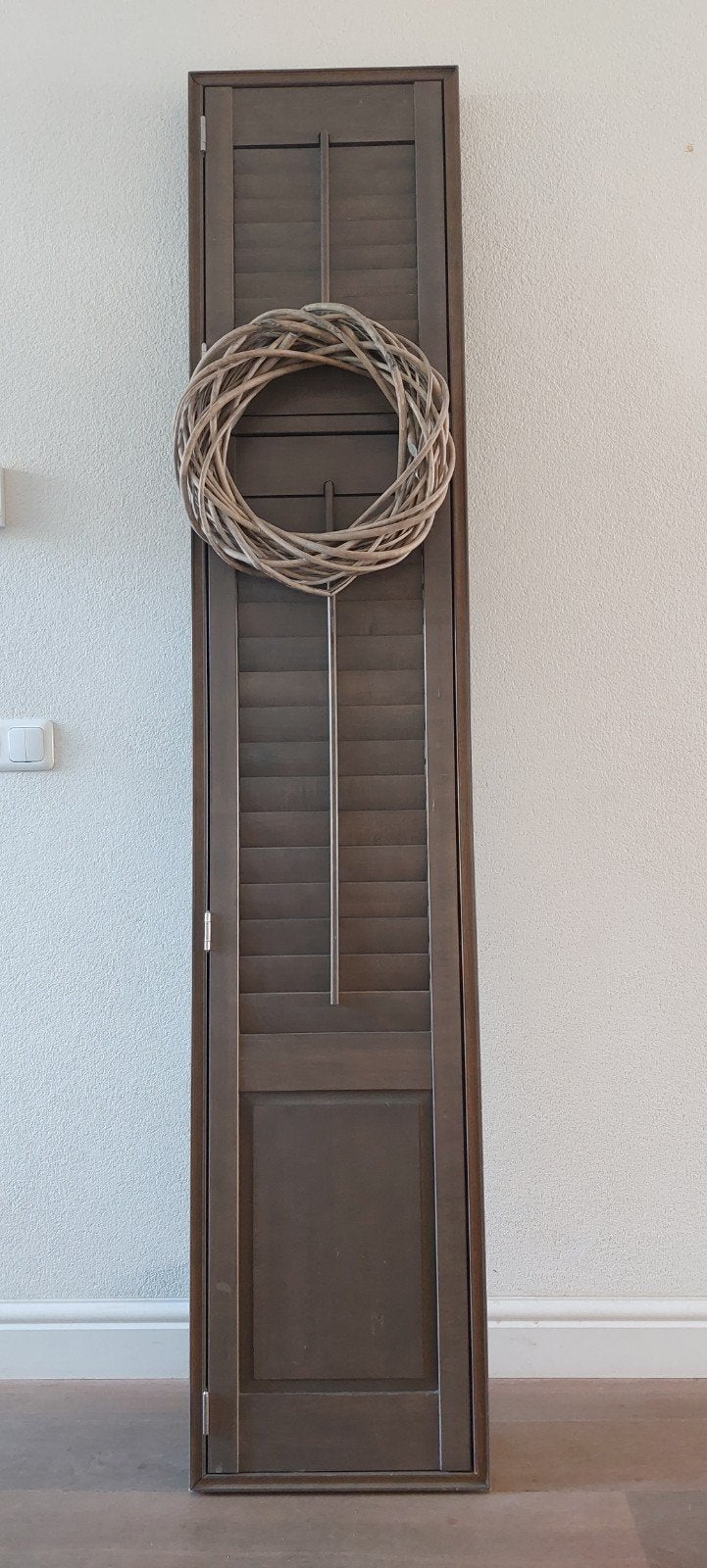 Houten jaloezieën/shutters in kozijn, Ophalen