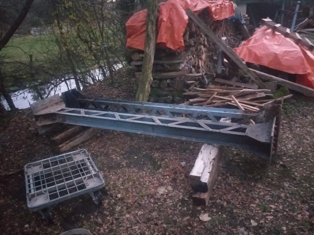 Ijzeren steun pilaren, Ophalen