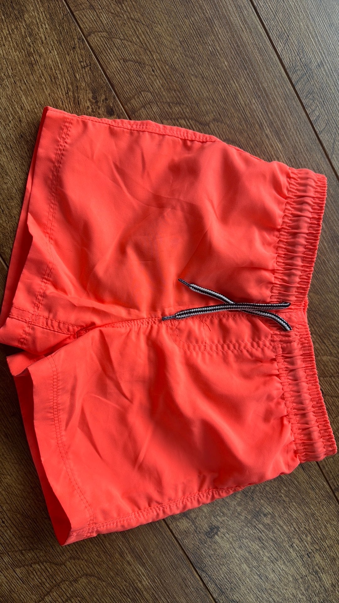 Nieuwe Neon koraal Zwembroek Hema110/116, Ophalen of Verzenden, Zo goed als nieuw, Jongen, Sport- of Zwemkleding