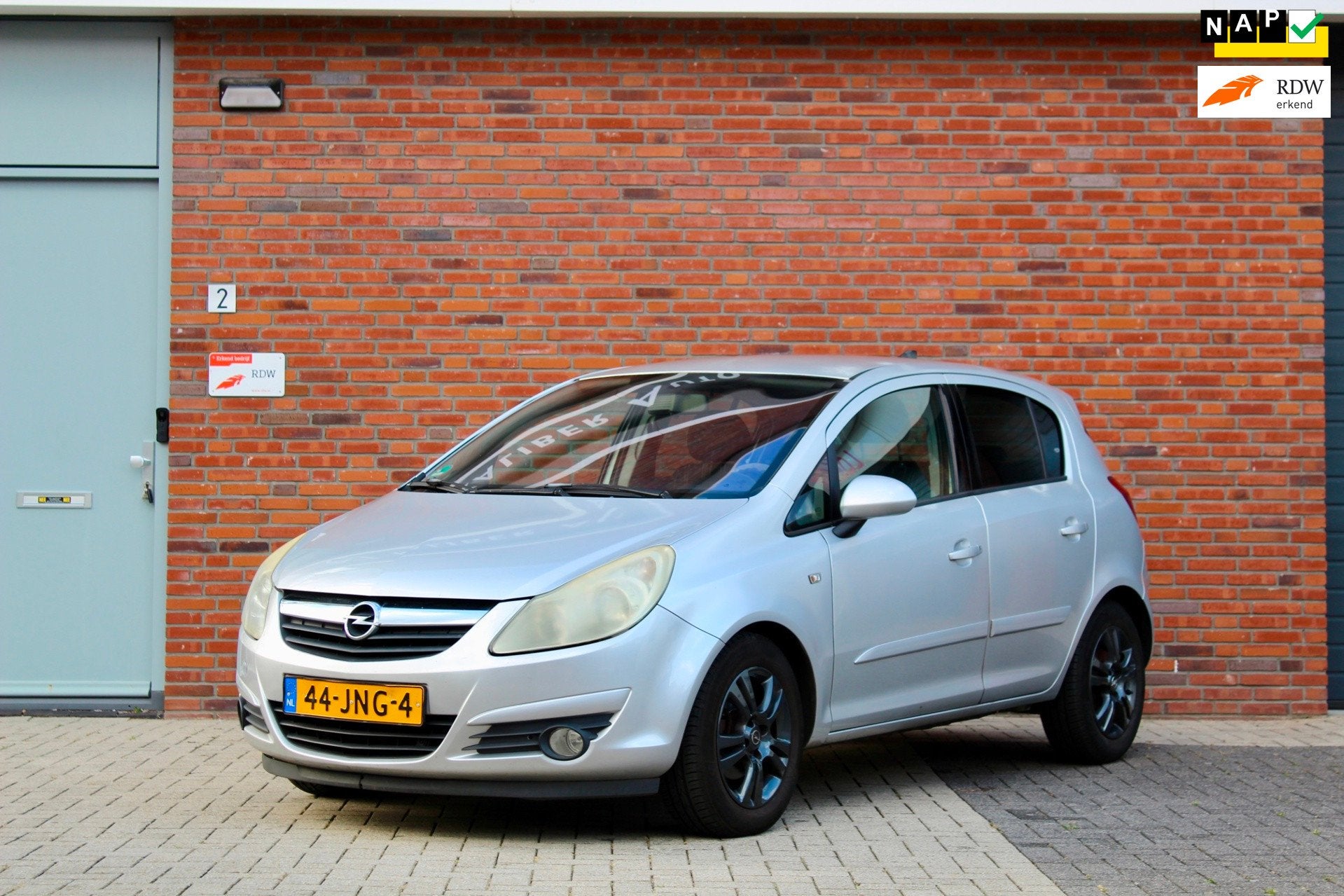 Opel Corsa 1.4-16V | 5-drs | Airco | Ketting vervangen | NAP, Auto's, Voorwielaandrijving, Gebruikt, Zwart, 4 cilinders