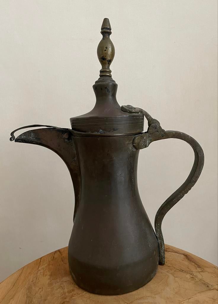 Antieke Arabische Dallah Koffiekan, Ophalen