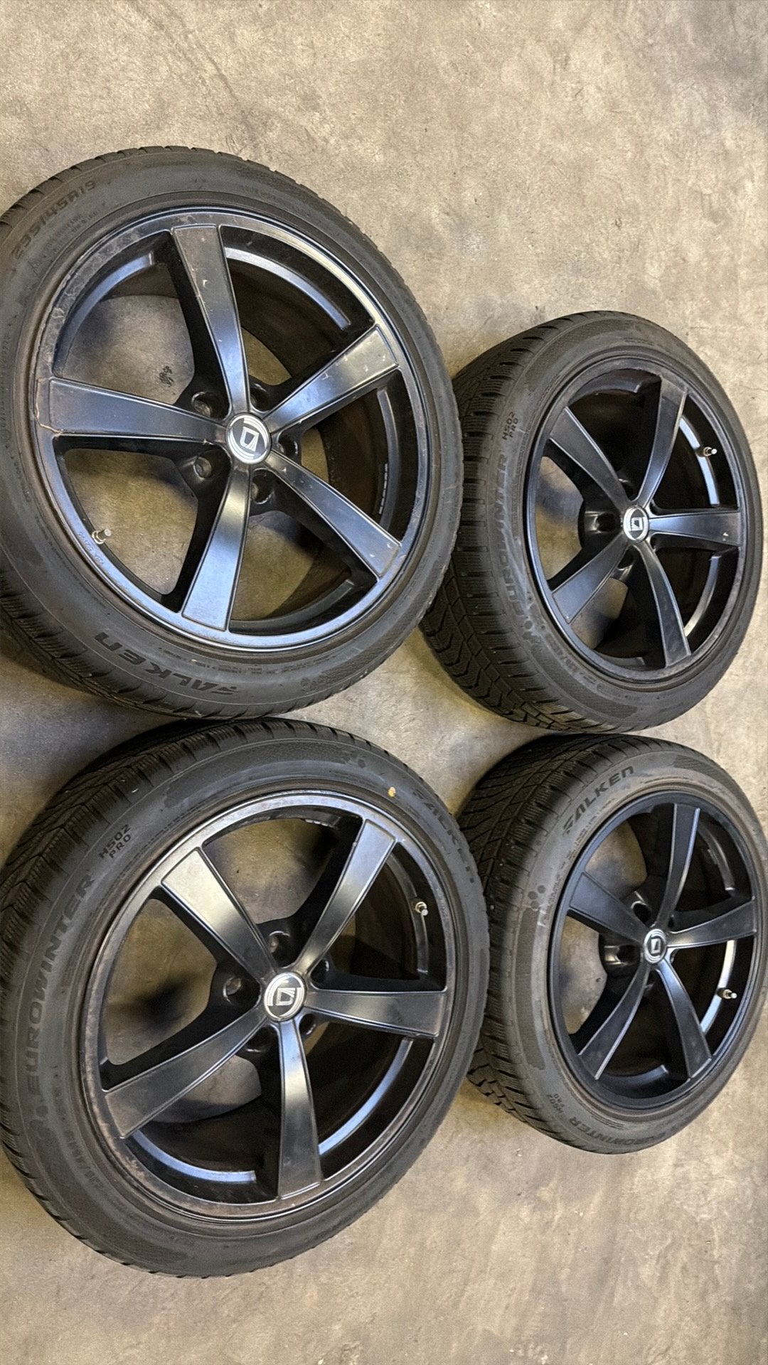 Nissan qashqai J12 J11 winterset 235/45-19 falken alle 7 mm, Auto-onderdelen, Banden en Velgen, Gebruikt, Banden en Velgen, Winterbanden