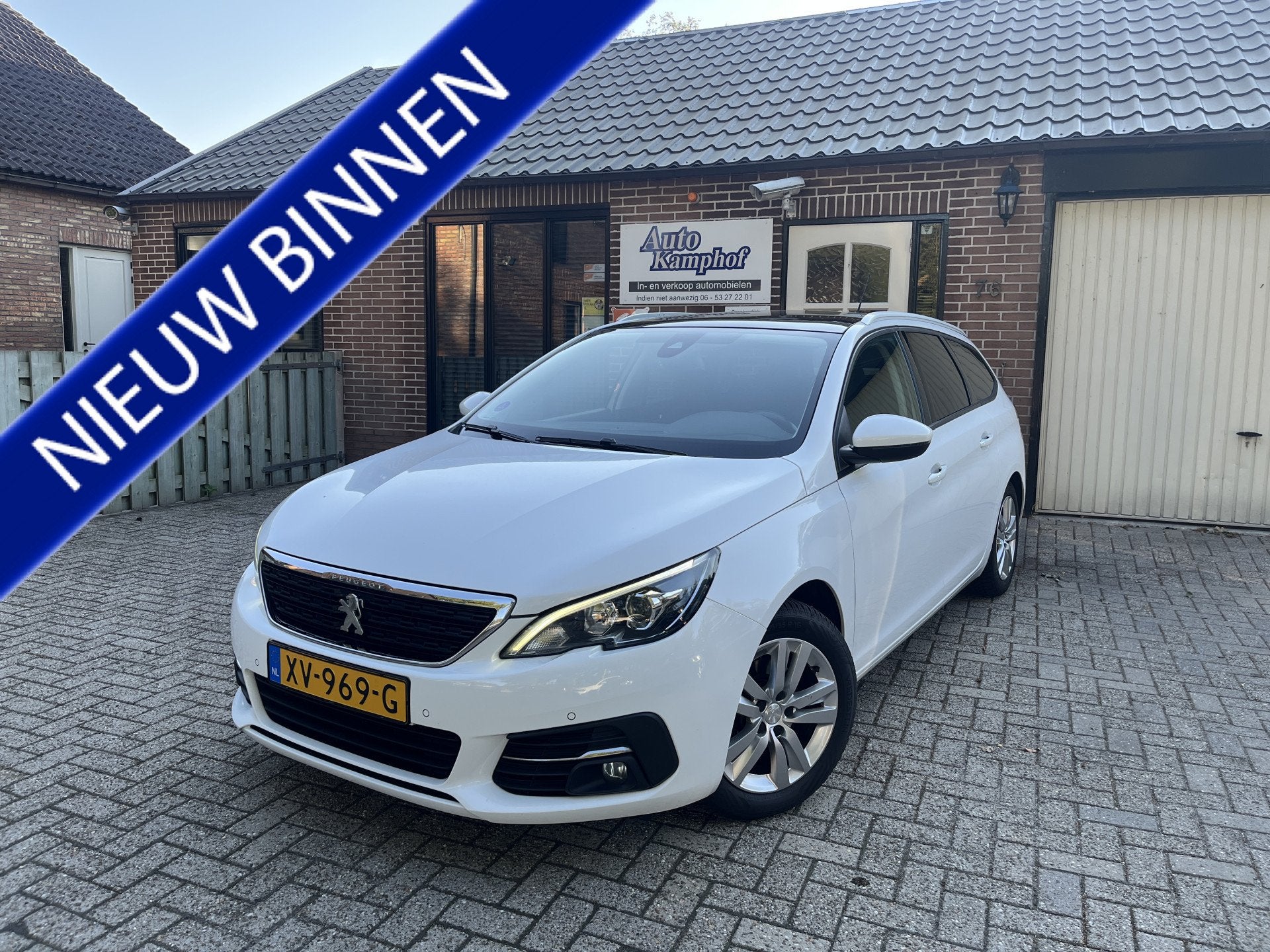 Peugeot 308 SW 1.2 PureTech Blue Lease Executive DAB+, Auto's, Voorwielaandrijving, Stof, Gebruikt, Wit