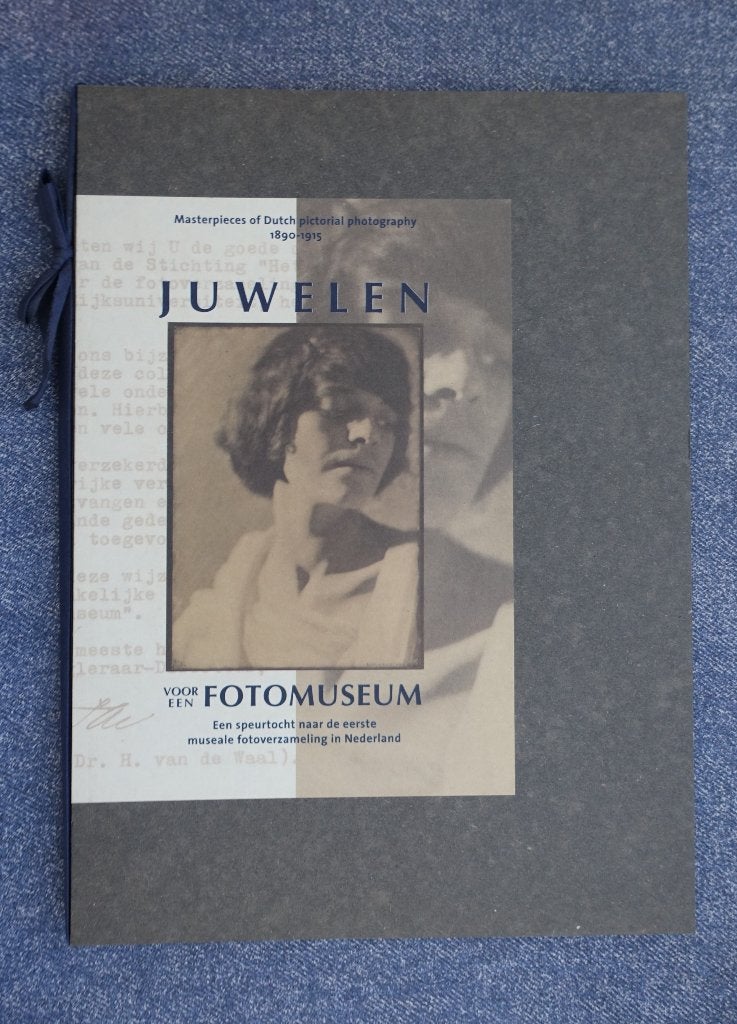 Juwelen voor een fotomuseum (Nederlandse fotografie), Ophalen of Verzenden, Zo goed als nieuw, Fotografie algemeen