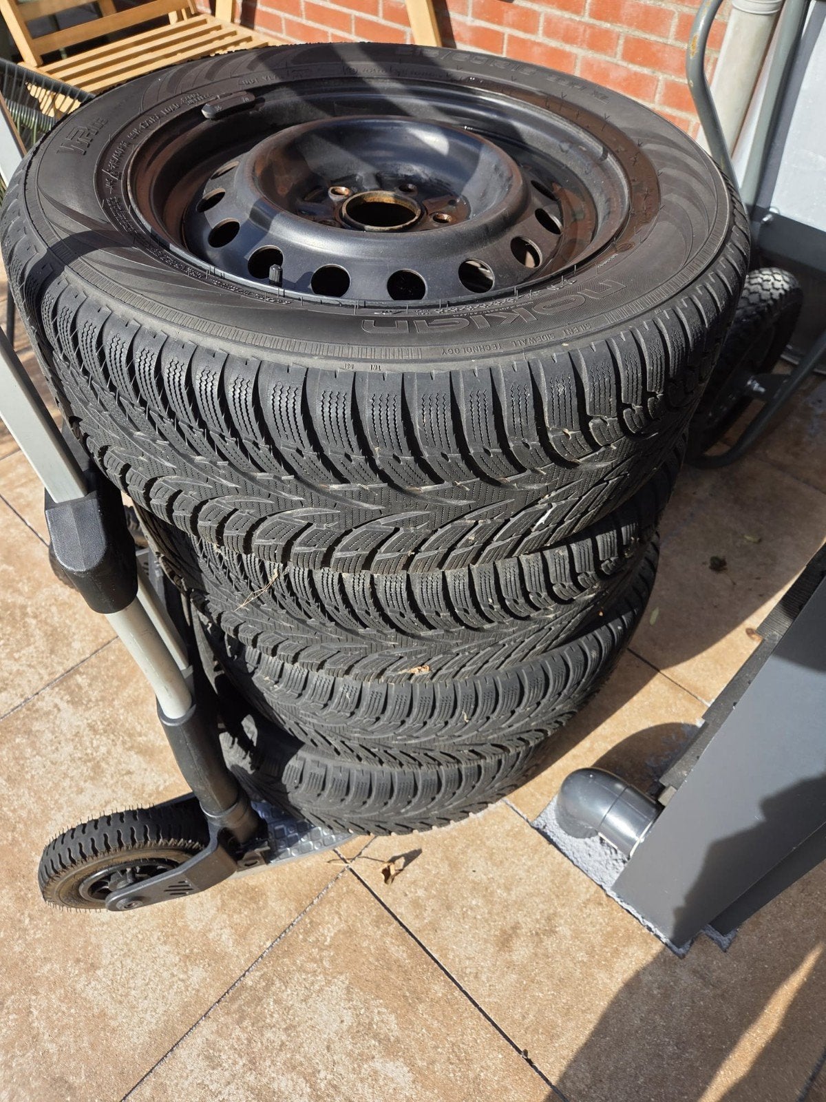 Nokian winterbanden met velgen (mazda cx3), Ophalen, Winterbanden, Banden en Velgen