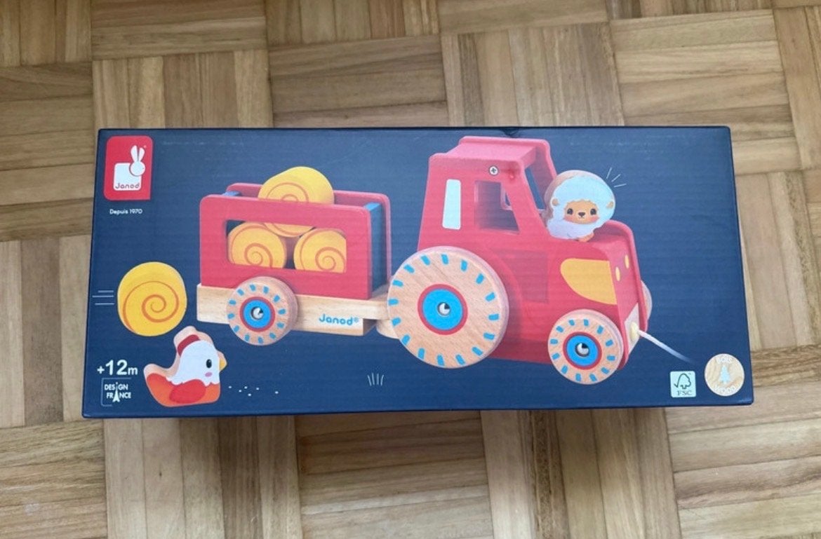 Janod Houten Boerderij Truck met Trailer en Hooi, Ophalen of Verzenden, Nieuw, Duw- of Trekspeelgoed