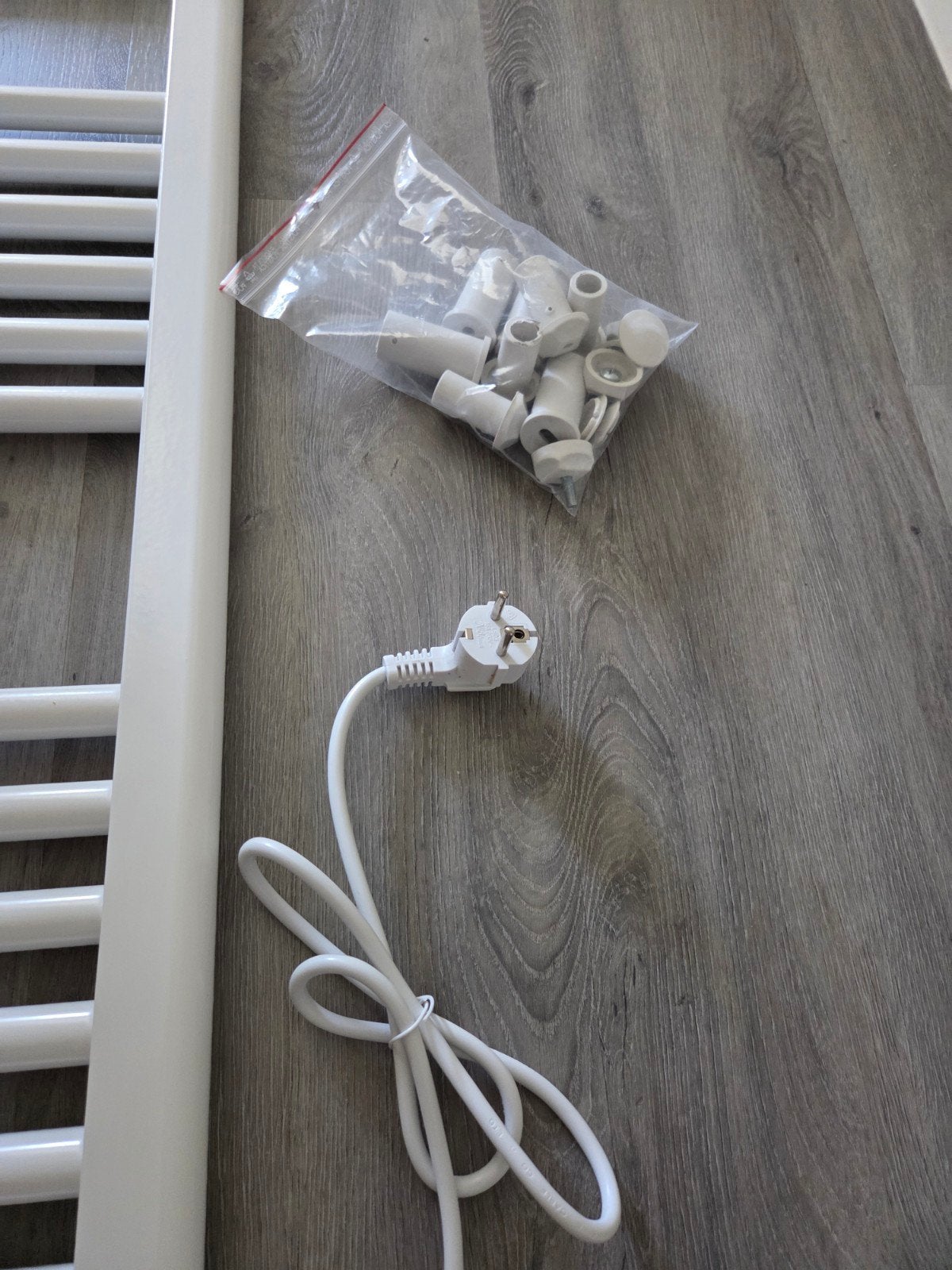 Elektrische handdoekradiator met thermostaat, Ophalen, Gebruikt, Radiator, Minder dan 60 cm