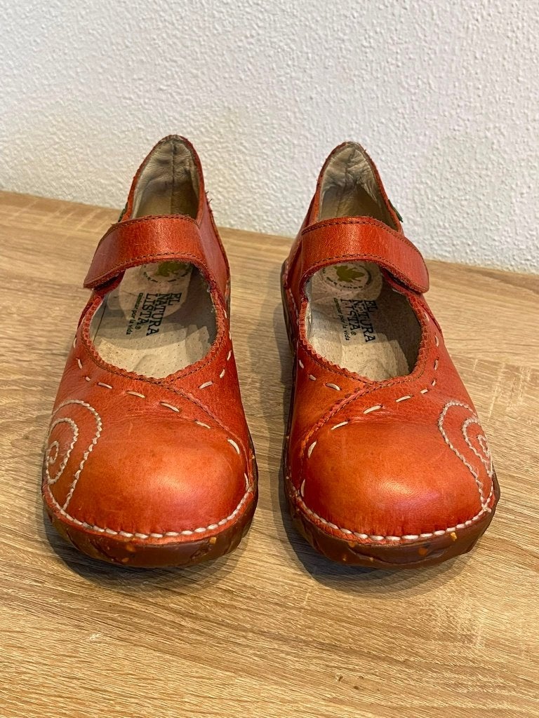 El Naturalista Yggdrasil Tibet rood leer mt 37, zeldzaam, El Naturalista, Zo goed als nieuw, Rood, Ballerina's