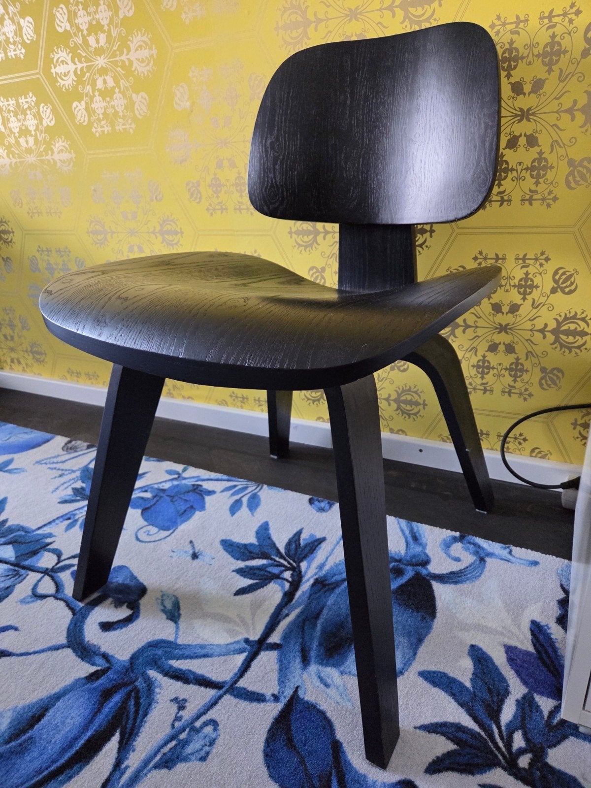 DCW Eames plywood imitatie, Ophalen, Zo goed als nieuw