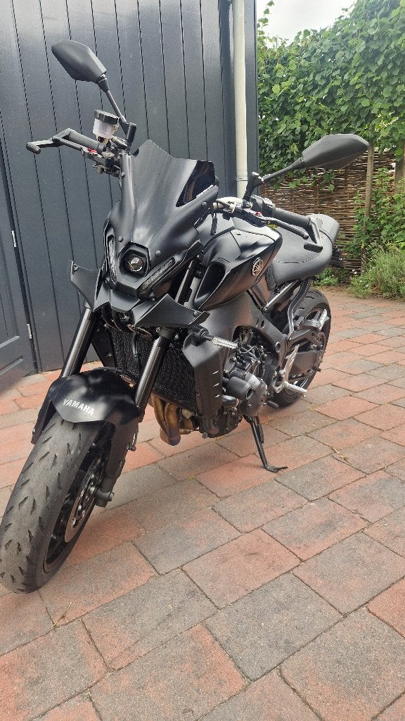 Yamaha MT-09 '23 Tech black Leovince Bomvol, Motoren, Motoren | Yamaha, Occasion, Motorrijbewijs A, Handvatverwarming, Particulier