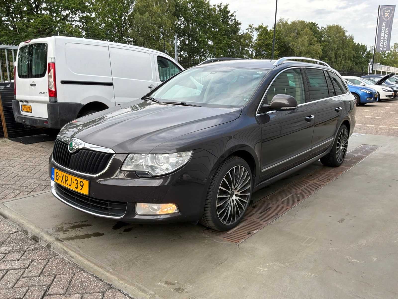 2011 Skoda Superb Combi 2.0 TSI Elegance Bns Personenauto, Euro 5, Gebruikt, 4 cilinders, 1600 kg
