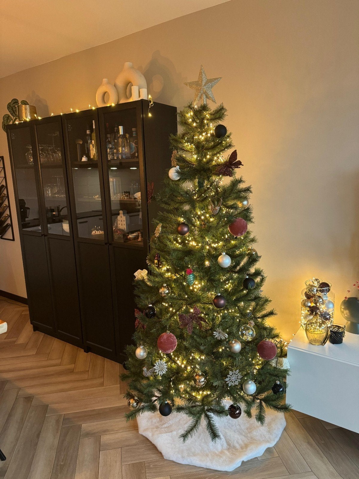 kerstboom van black box trees - 210cm, Diversen, Kerst, Ophalen of Verzenden, Zo goed als nieuw