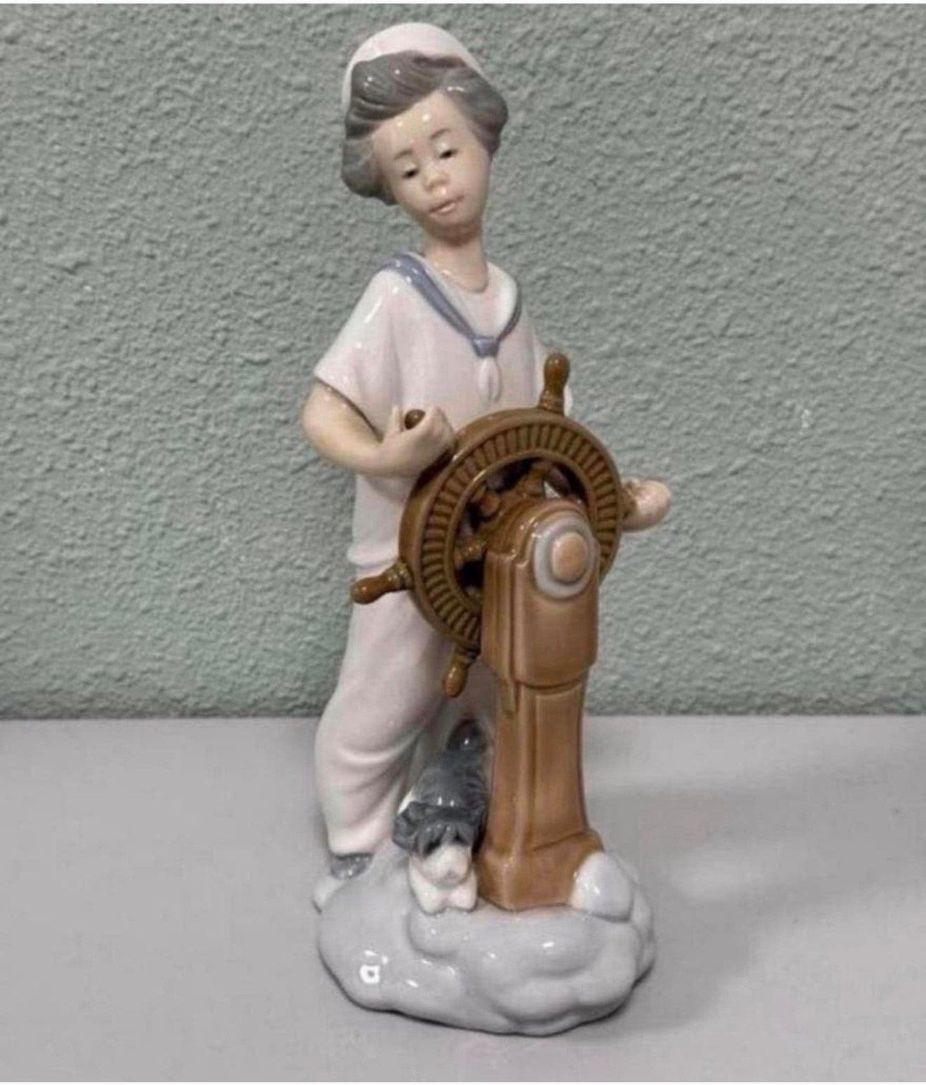 Prachtig porseleinen beeld Vintage 1985 NAO Lladro zeil boy, Ophalen of Verzenden, Zo goed als nieuw