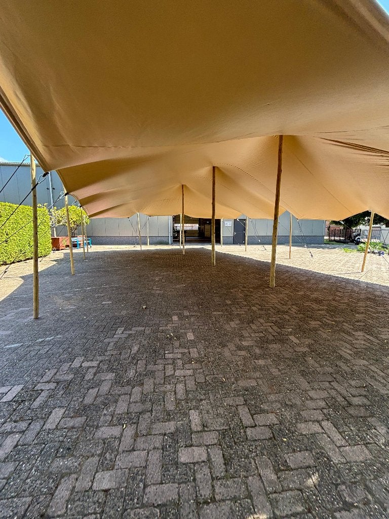 10 x 15 meter Stretchtent, slechts 2 keer opgezet!, Tuin en Terras, Overige typen, 6 meter of meer, Zo goed als nieuw, 8 meter of meer