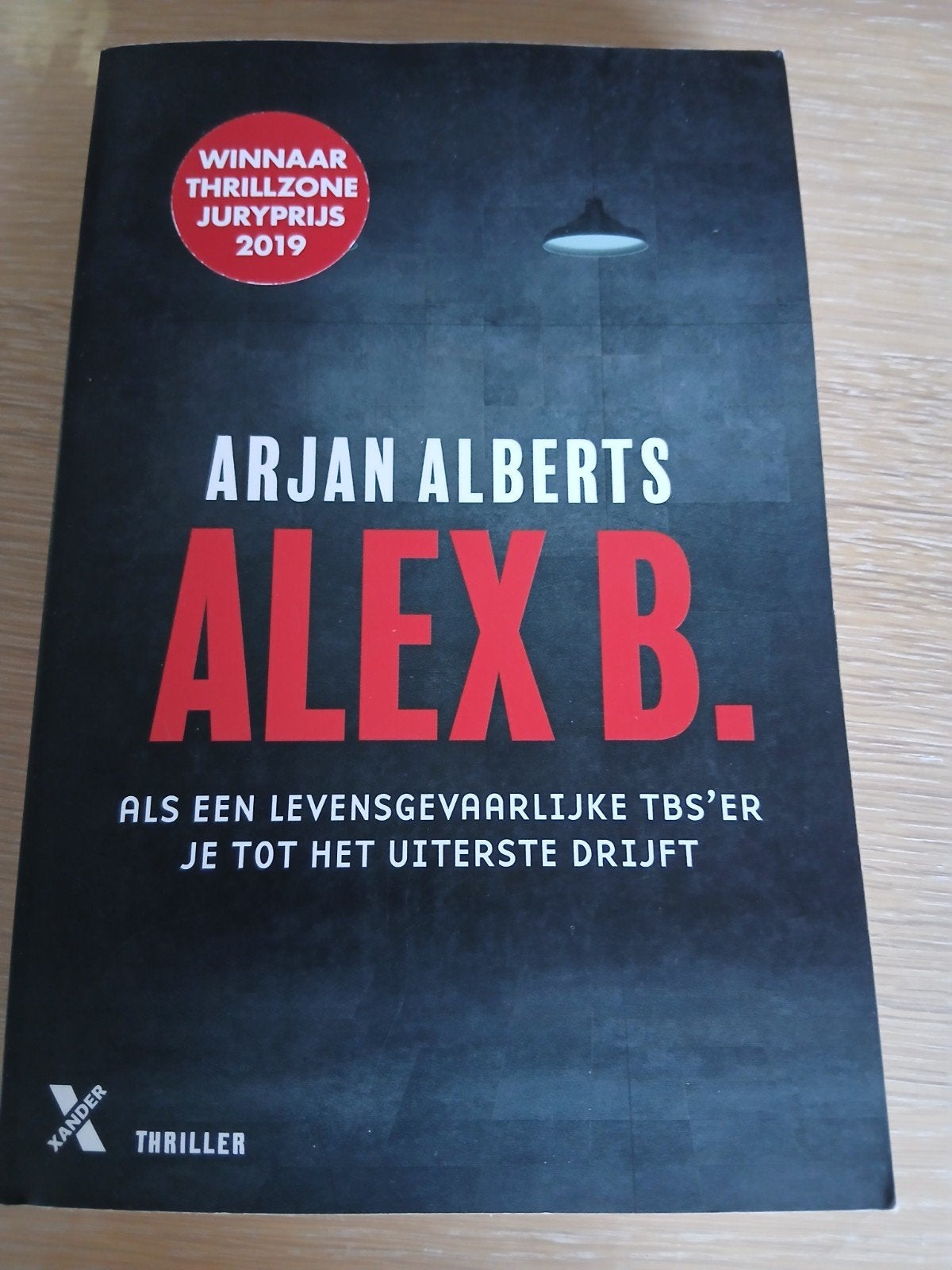 Arjan Alberts - Alex B., Gelezen, Ophalen of Verzenden, Nederland, Arjan Alberts
