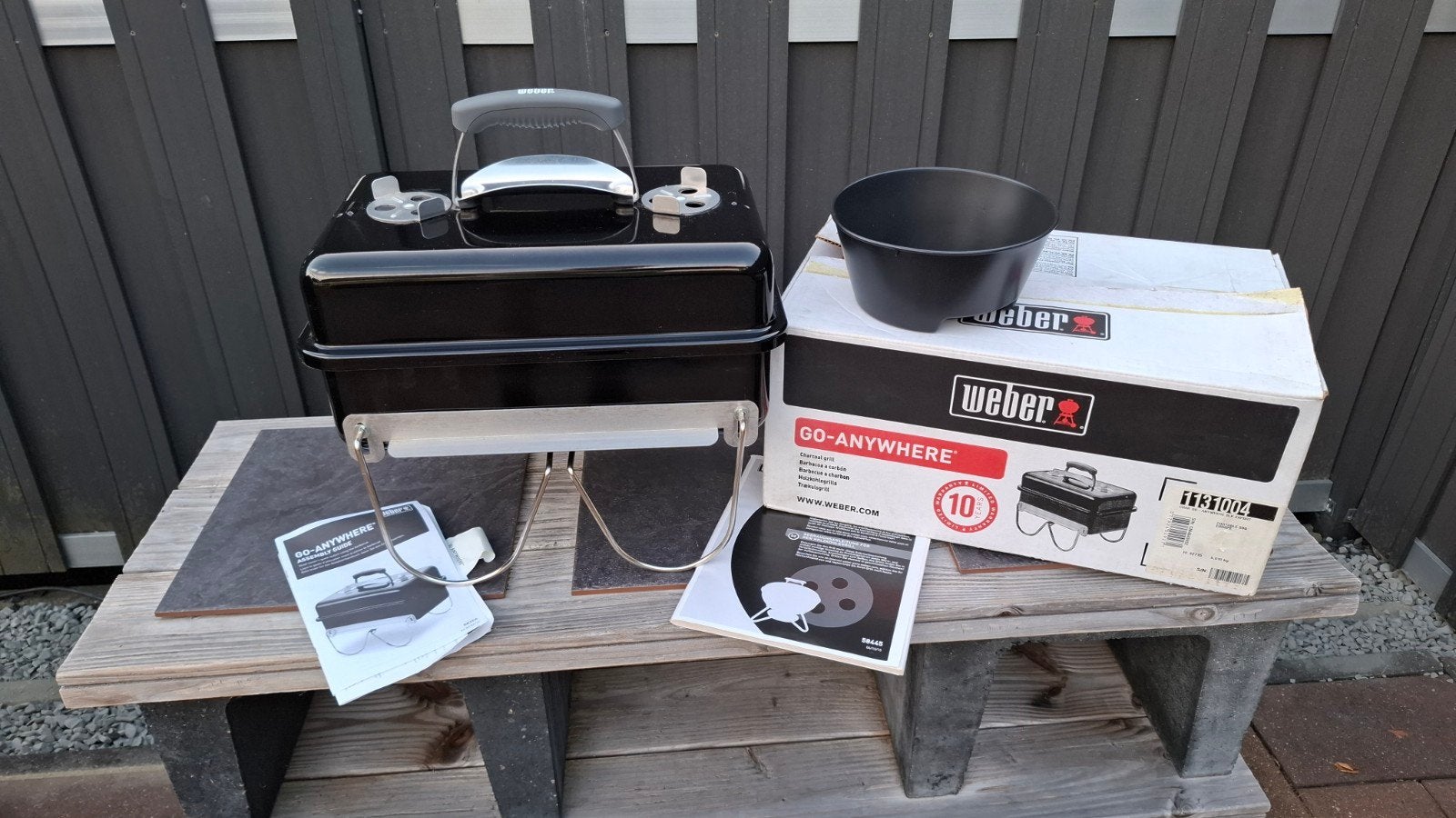 Weber Go-Anywhere Houtskoolbarbecue - Draagbaar en Compact, Ophalen, Zo goed als nieuw, Weber