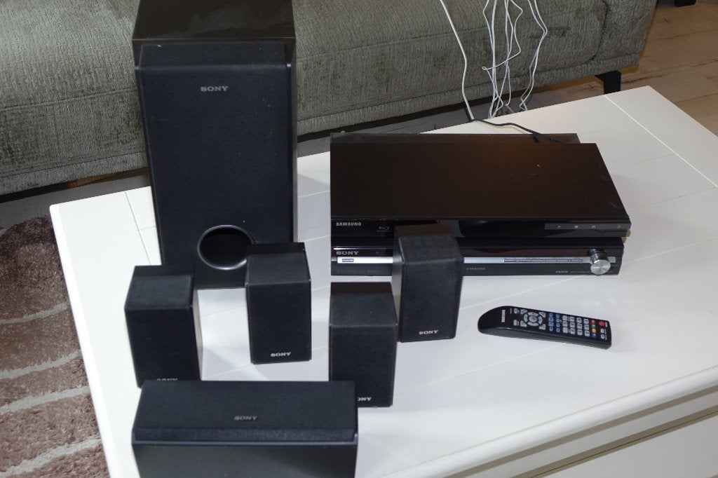 5.1-surround-systeem met speler en versterker Sony Samsung, Gebruikt, 70 watt of meer, 5.1-systeem, Overige spelers
