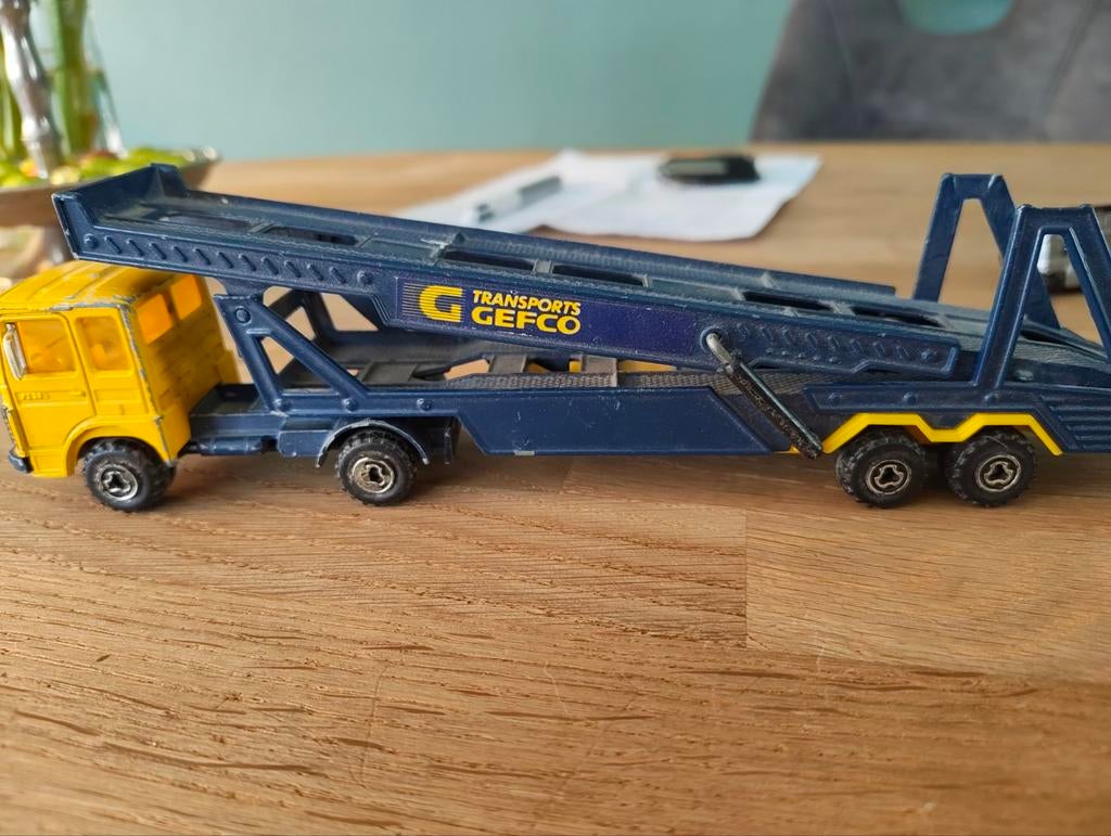 Vintage Majorette Saviem J Autotransporter Gefco, Hobby en Vrije tijd, Modelauto's | Overige schalen, Ophalen of Verzenden, Gebruikt