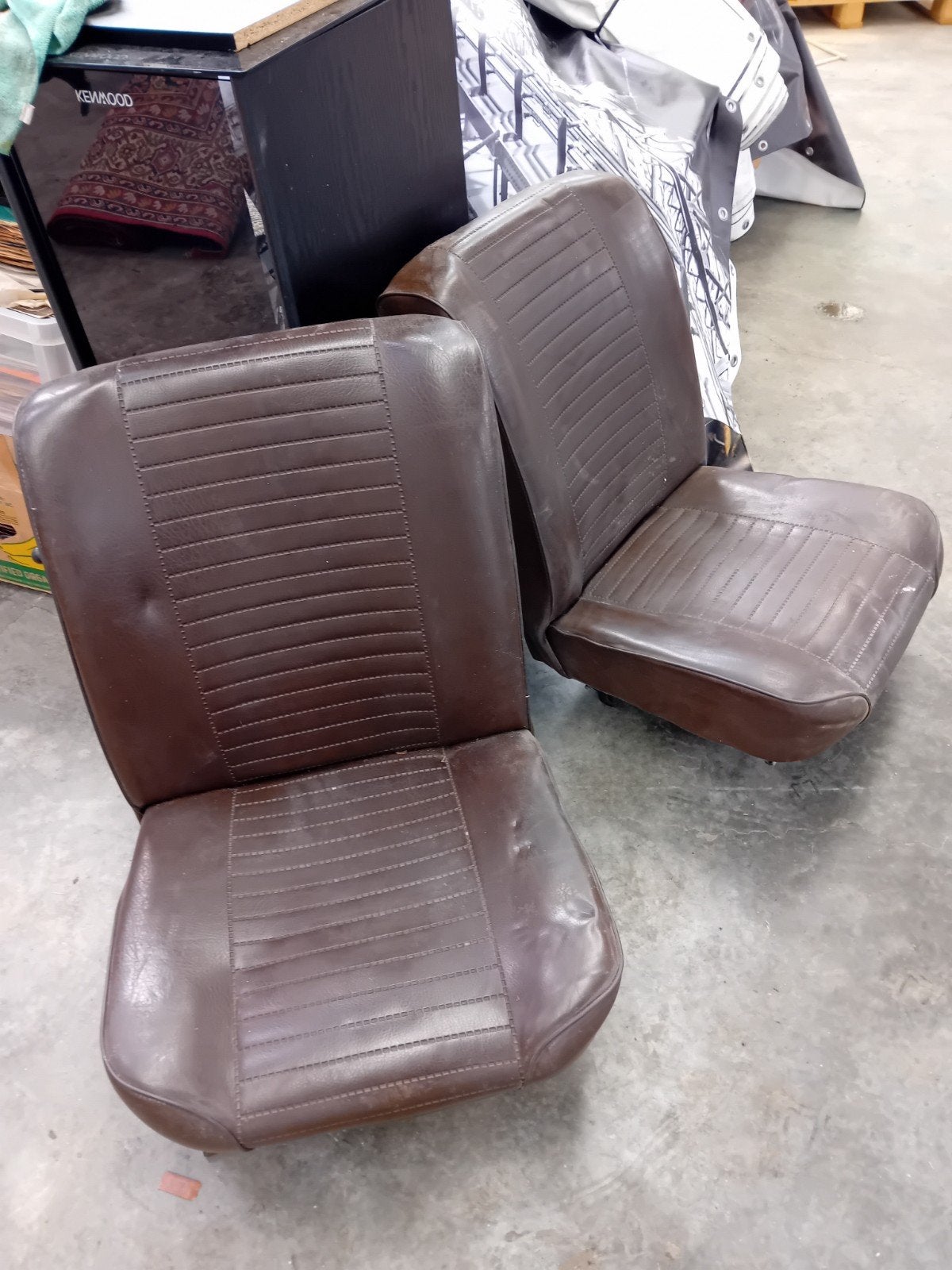 Vintage bruine autostoelen - set van 2, Auto-onderdelen, Interieur en Bekleding, Ophalen of Verzenden, Gebruikt, Universele onderdelen