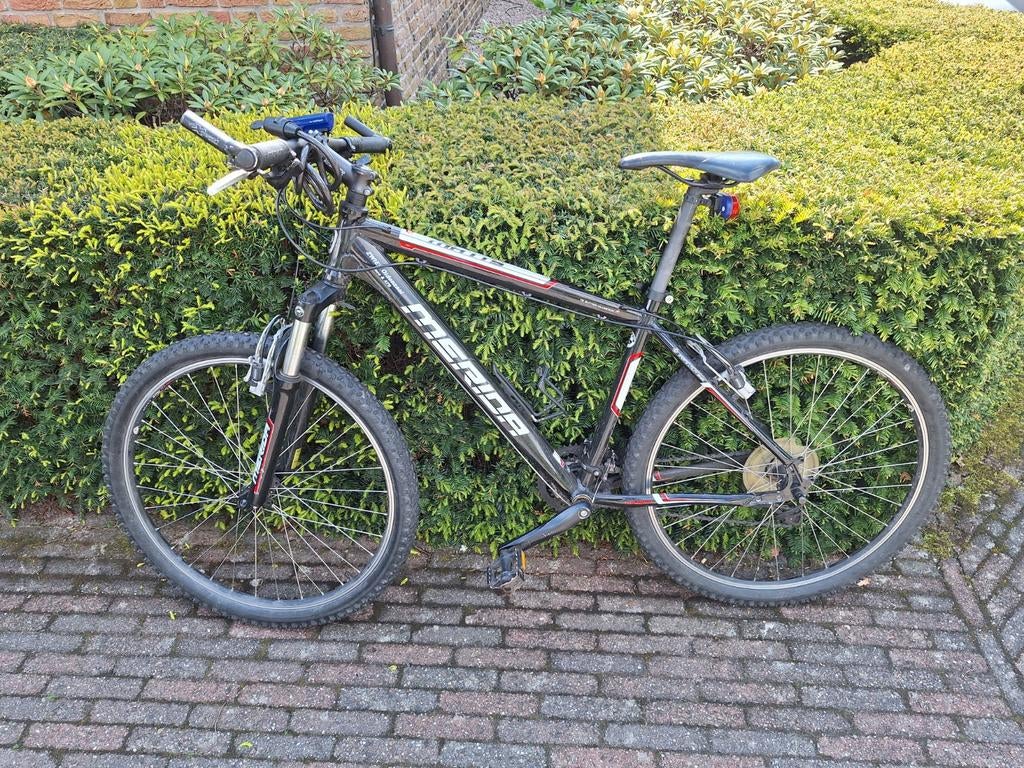 Merida Mountainbike - Zwart/Rood, Ophalen, Gebruikt, Velgrem, Merida