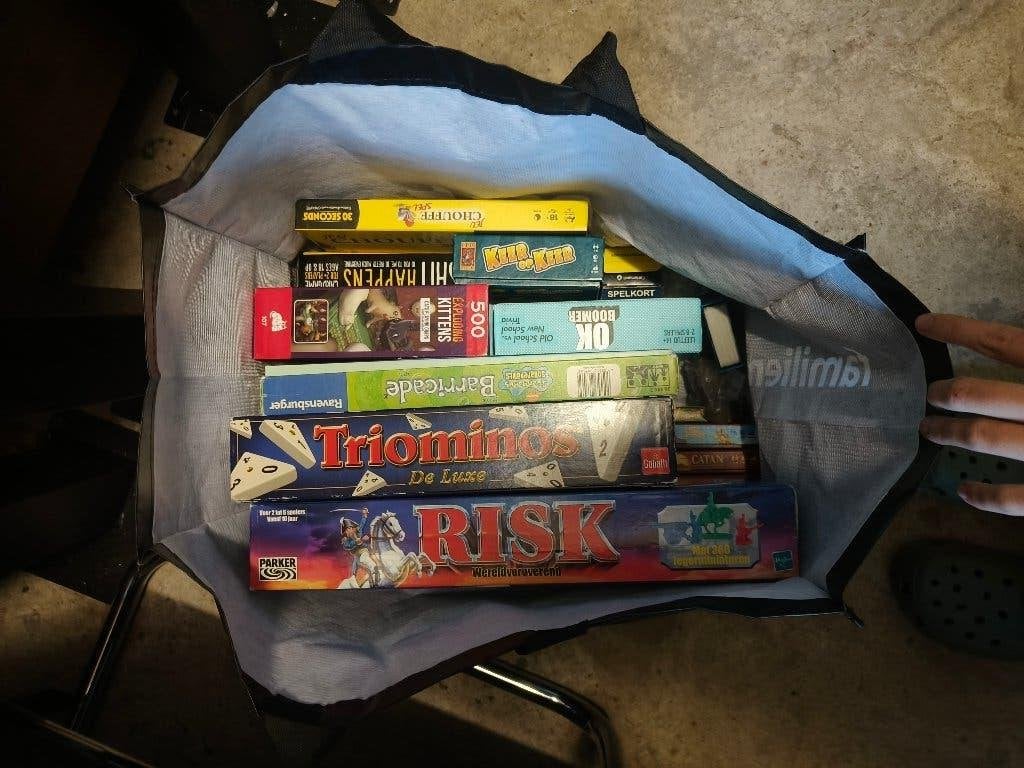 Spellenpakket / tas vol bordspellen, Een of twee spelers, Ophalen of Verzenden, Zo goed als nieuw, Reisspel