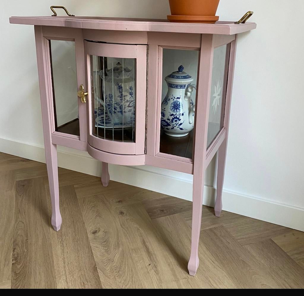 Theekastje oud roze, Ophalen, 50 tot 100 cm, Zo goed als nieuw, 25 tot 50 cm