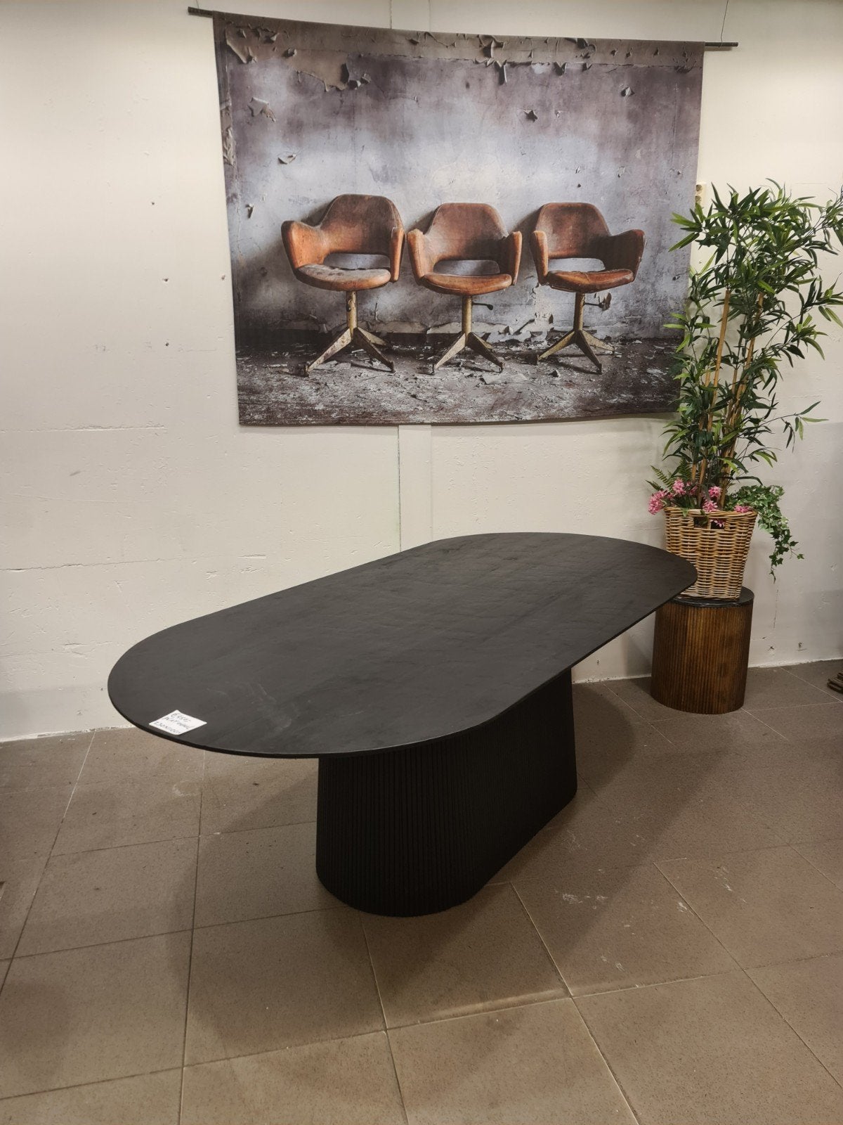 Nieuwe eettafel plat ovaal 230x110cm zwart mango midden poot, Ophalen, Hout, Zwart, .