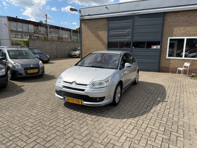Citroen C4 2.0-16V Exclusive_Zeer mooi, Auto's, Dealer onderhouden, Zwart, 4 cilinders, Origineel Nederlands