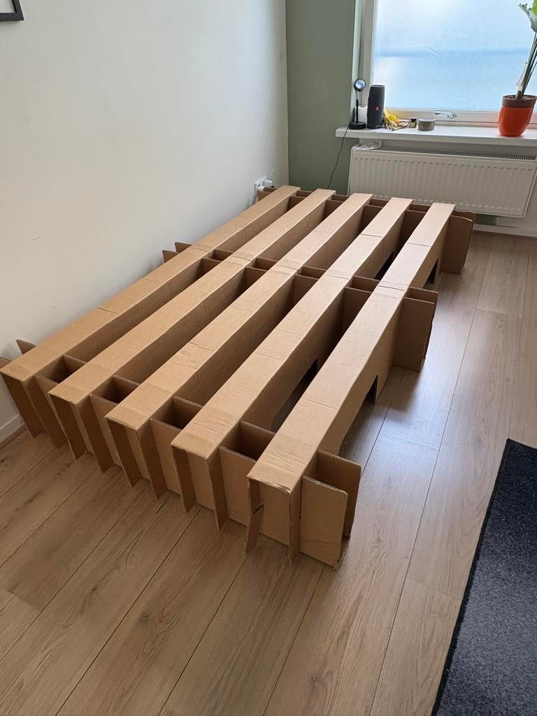 Kartonnen bed 120x200cm, Ophalen, Zo goed als nieuw, Eenpersoons, Hout