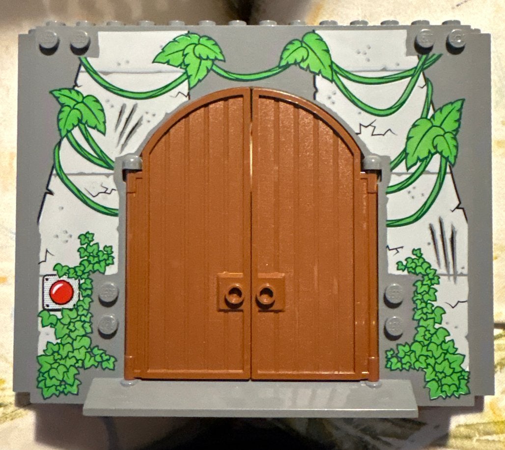 Lego Muurpaneel met Deuren en Klimop, Gebruikt, Overige thema's, Lego, Ophalen of Verzenden