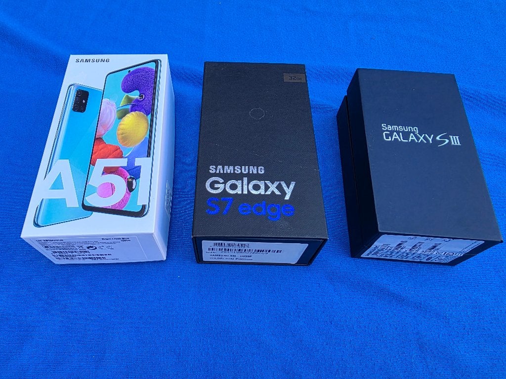 Drie oude Samsung telefoons allemaal in doos., Telecommunicatie, Mobiele telefoons | Samsung, 32 GB, Verzenden, Zwart