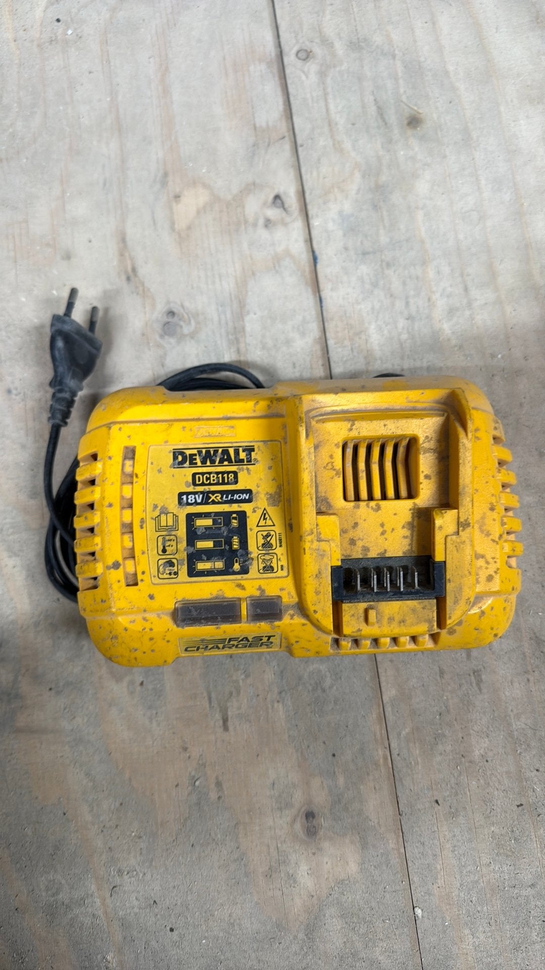 Dewalt snel lader, Ophalen of Verzenden, Zo goed als nieuw