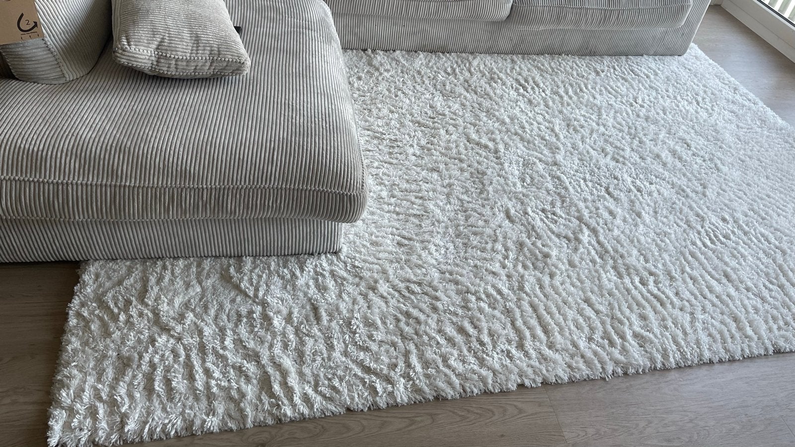 Hoogpolig vloerkleed wit, Huis en Inrichting, Stoffering | Tapijten en Kleden, Ophalen, Wit, 200 cm of meer, Zo goed als nieuw