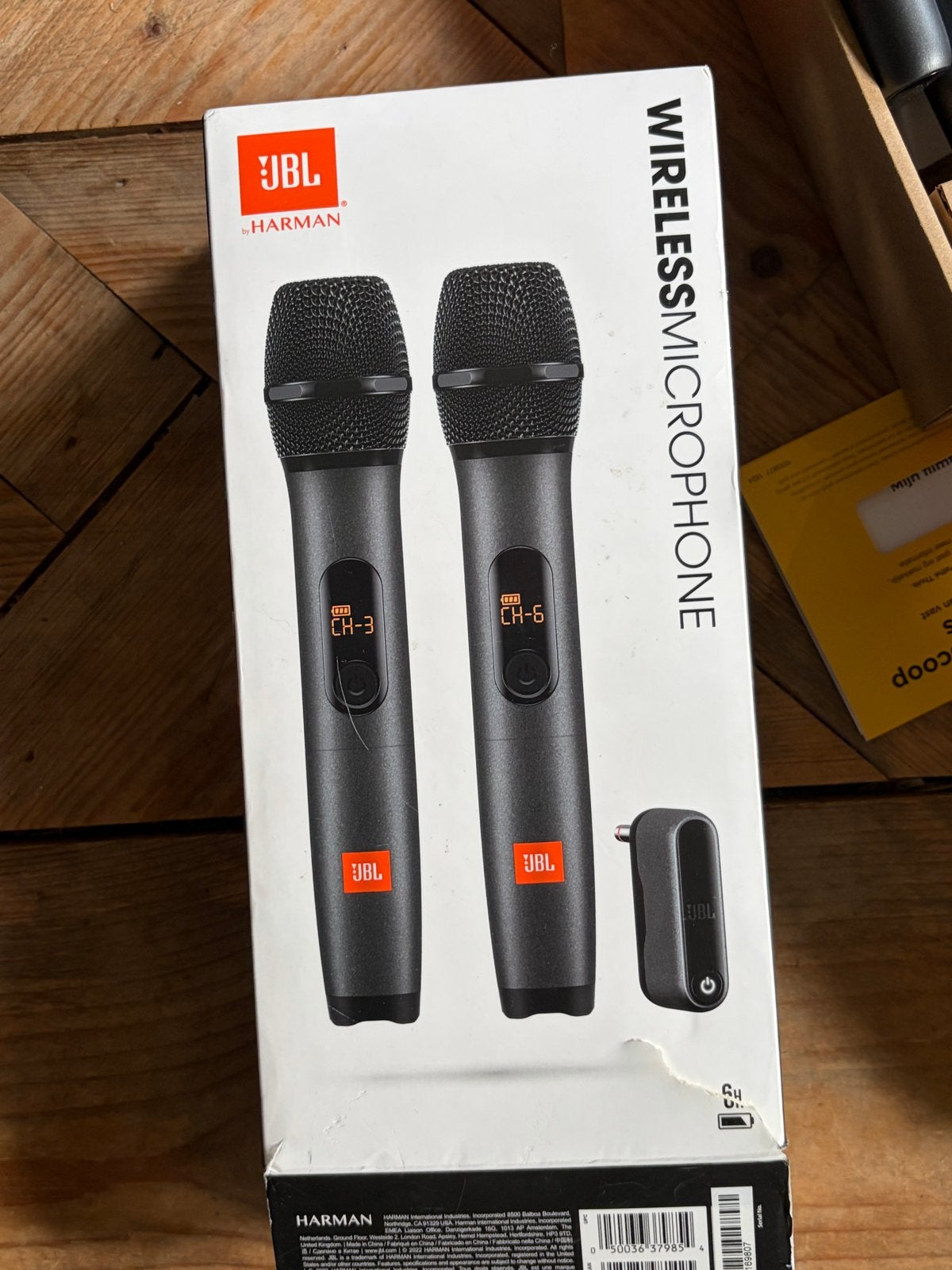 Partybox jbl 310 met optioneel 2 draadloze JBL microfoons, Ophalen, Zo goed als nieuw, Zangmicrofoon, Draadloos