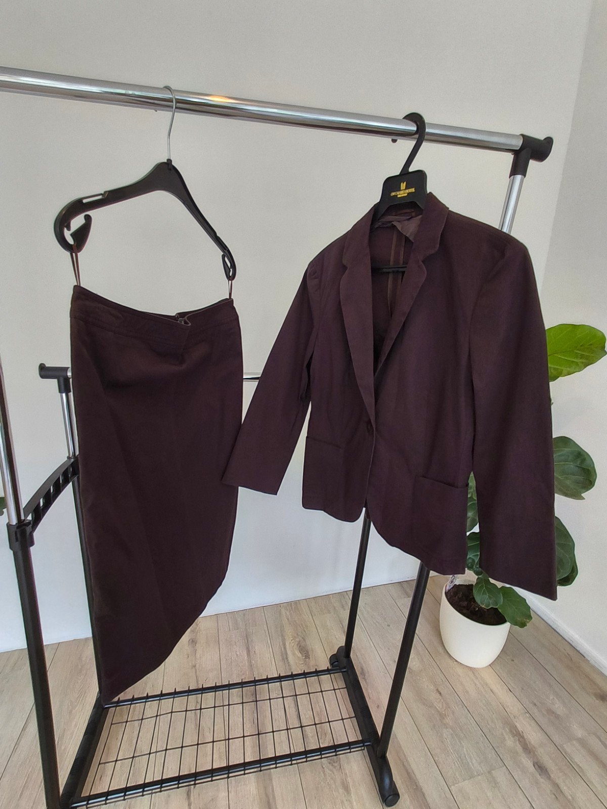 Max Mara Damespak - Jasje en Rok - Maat 40 - Nieuwstaat, Maat 38/40 (M), Kostuum of Pak, Bruin, Max Mara