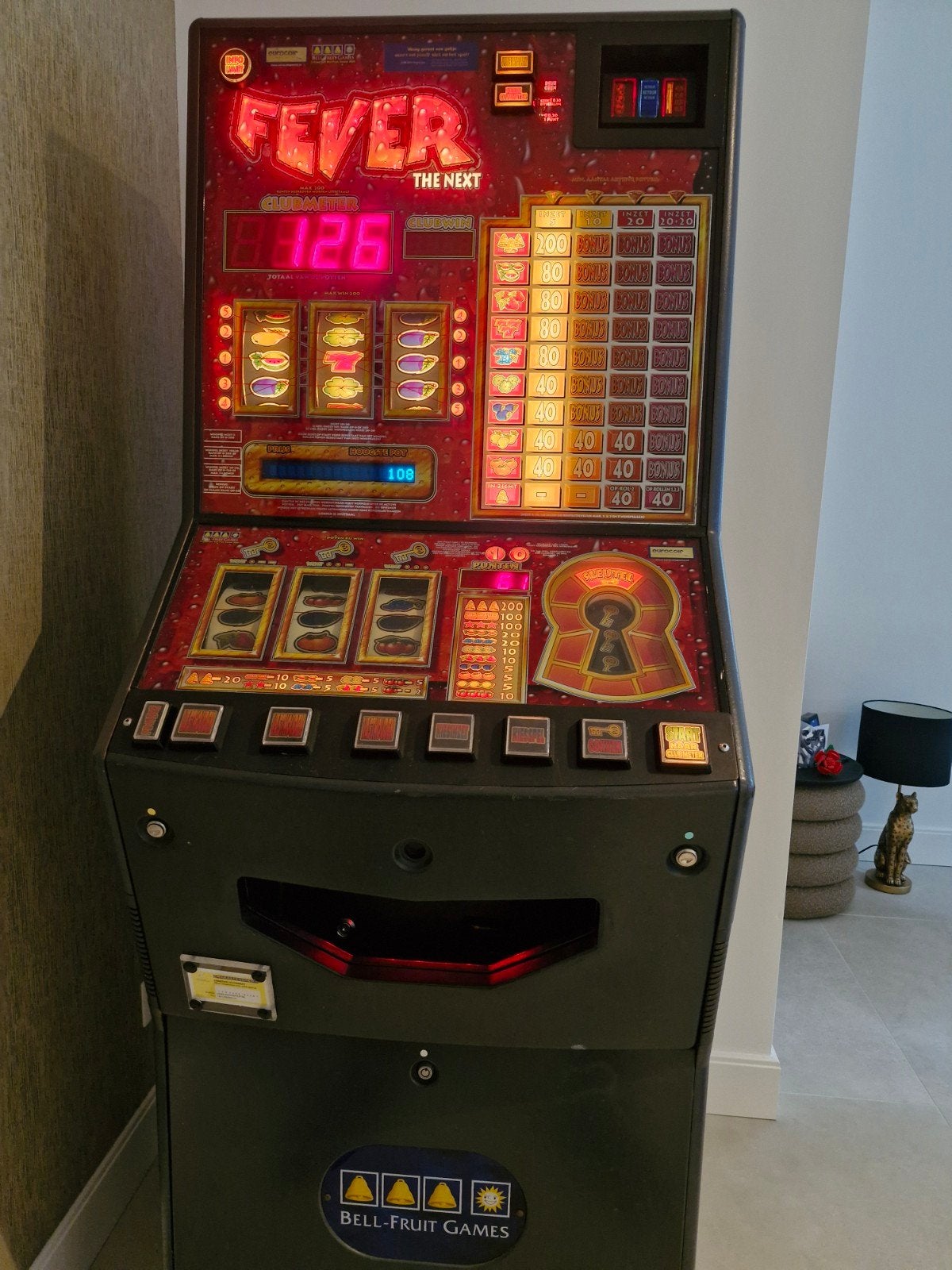 Gokkast Fever The Next - Bell-Fruit Games, Verzamelen, Euro, Ophalen, Zo goed als nieuw, Met sleutels