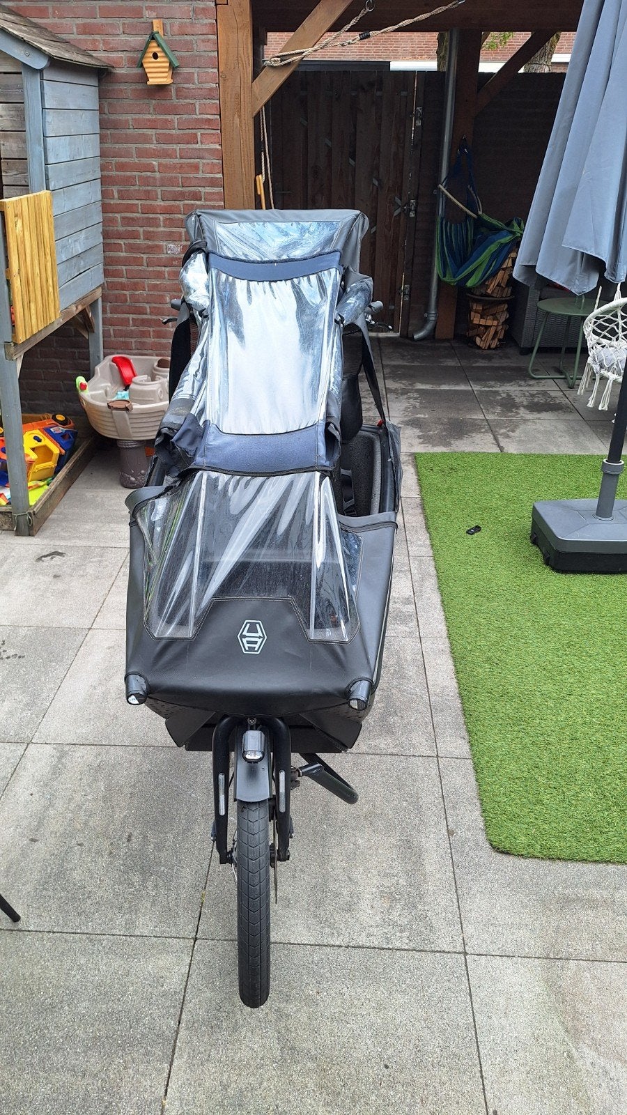 Urban Arrow Family Bakfiets - Elektrisch met Huif, Ophalen of Verzenden, Gebruikt, 4 kinderen of meer, Huif
