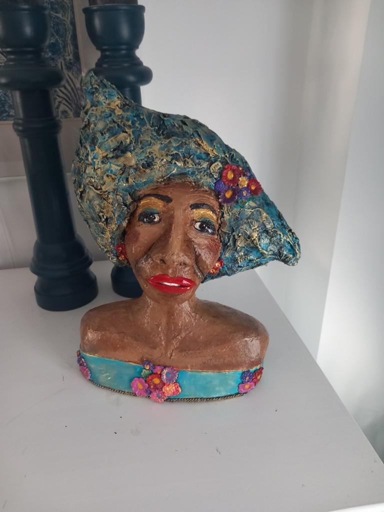 Borstbeeld vrouw van papier-maché, acrylverf en vernis, Ophalen, Handgemaakt, Buste, 20 - 50 cm