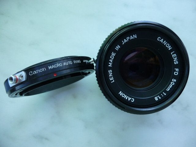 Canon FD 50mm F/1.8 objectief / Canon FD Macro adapter., Ophalen of Verzenden, Zo goed als nieuw, Telelens