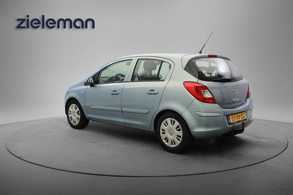 Opel CORSA 1.4 16V Enjoy - Airco, Cruise, Trekhaak, APK tot, Voorwielaandrijving, 1063 kg, Gebruikt, Huisgarantie