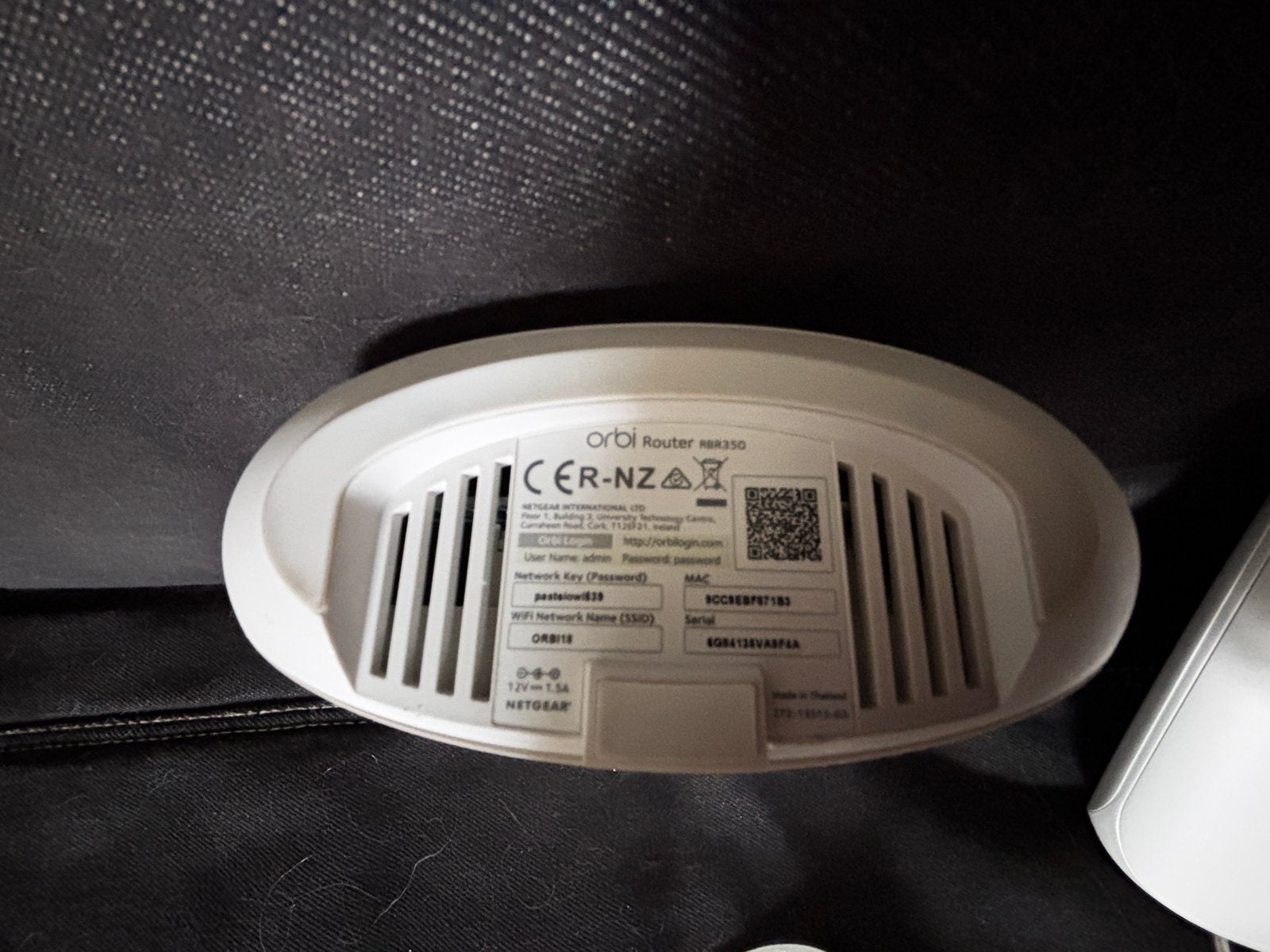 Orbi Router RBR350 + 2 Satellieten (Mesh WiFi Systeem), Ophalen of Verzenden, Gebruikt, Router