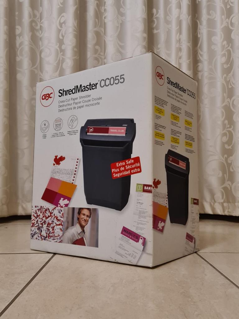 GBC ShredMaster CC055 Cross-Cut Papierversnipperaar, Ophalen