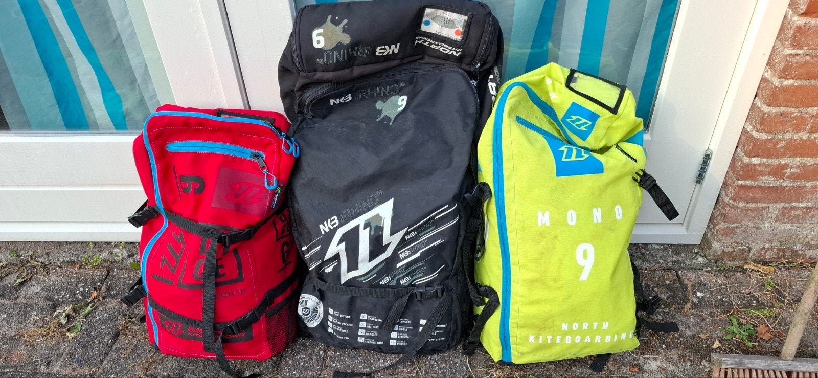 Set te koop: 3 North kites 6, 8 en 9 + 2 bars, Gebruikt, Kitesurf-set, 8 m², Geen board