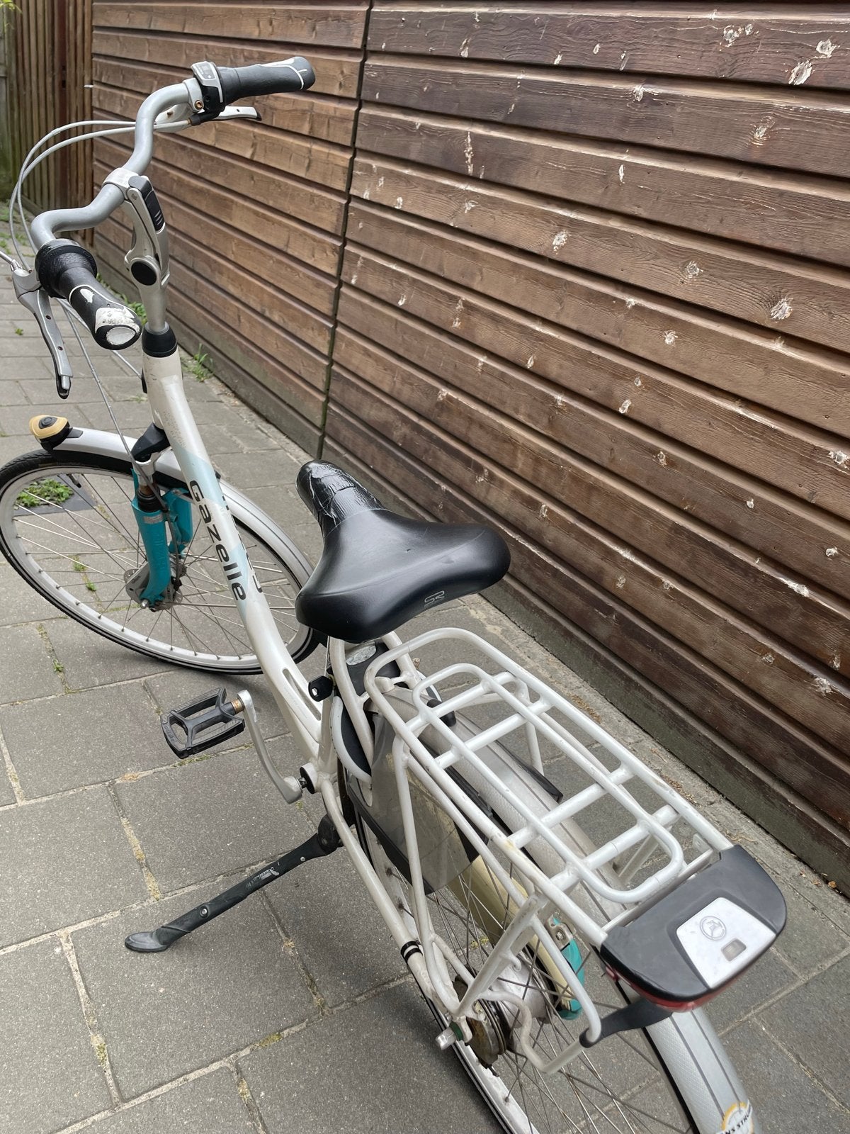 Gazelle damesfiets - Wit met turquoise accenten, Fietsen en Brommers, Gebruikt, Velgrem, Versnellingen, Ophalen of Verzenden