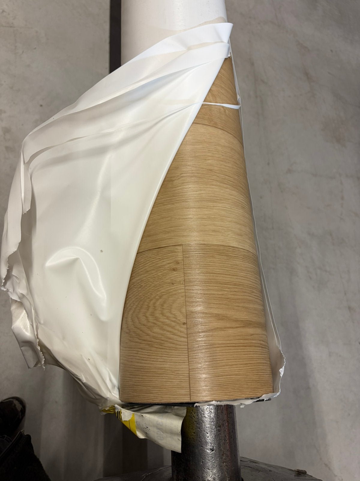 Vinyl rollen 4 meter breed, op maat te snijden. Merk:tarket, 75 m² of meer, Nieuw, Geel, Ophalen of Verzenden