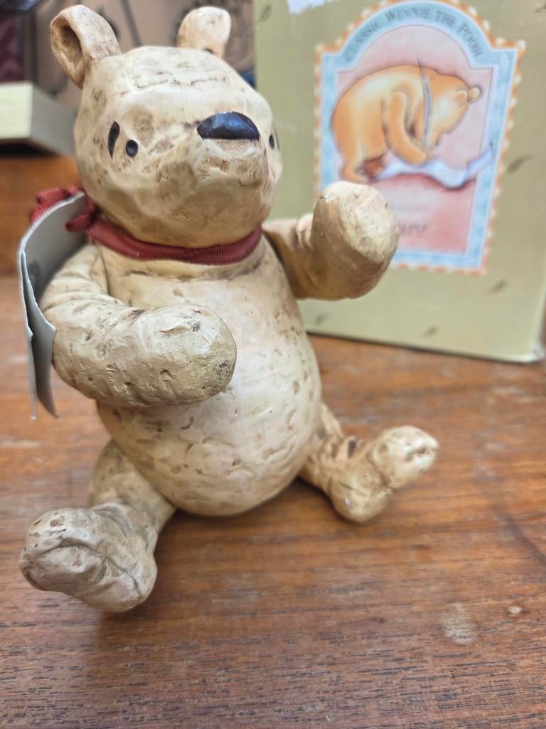 Handgeschilderde Classic Winnie de Poeh Figuur met Doos, Ophalen of Verzenden, Zo goed als nieuw